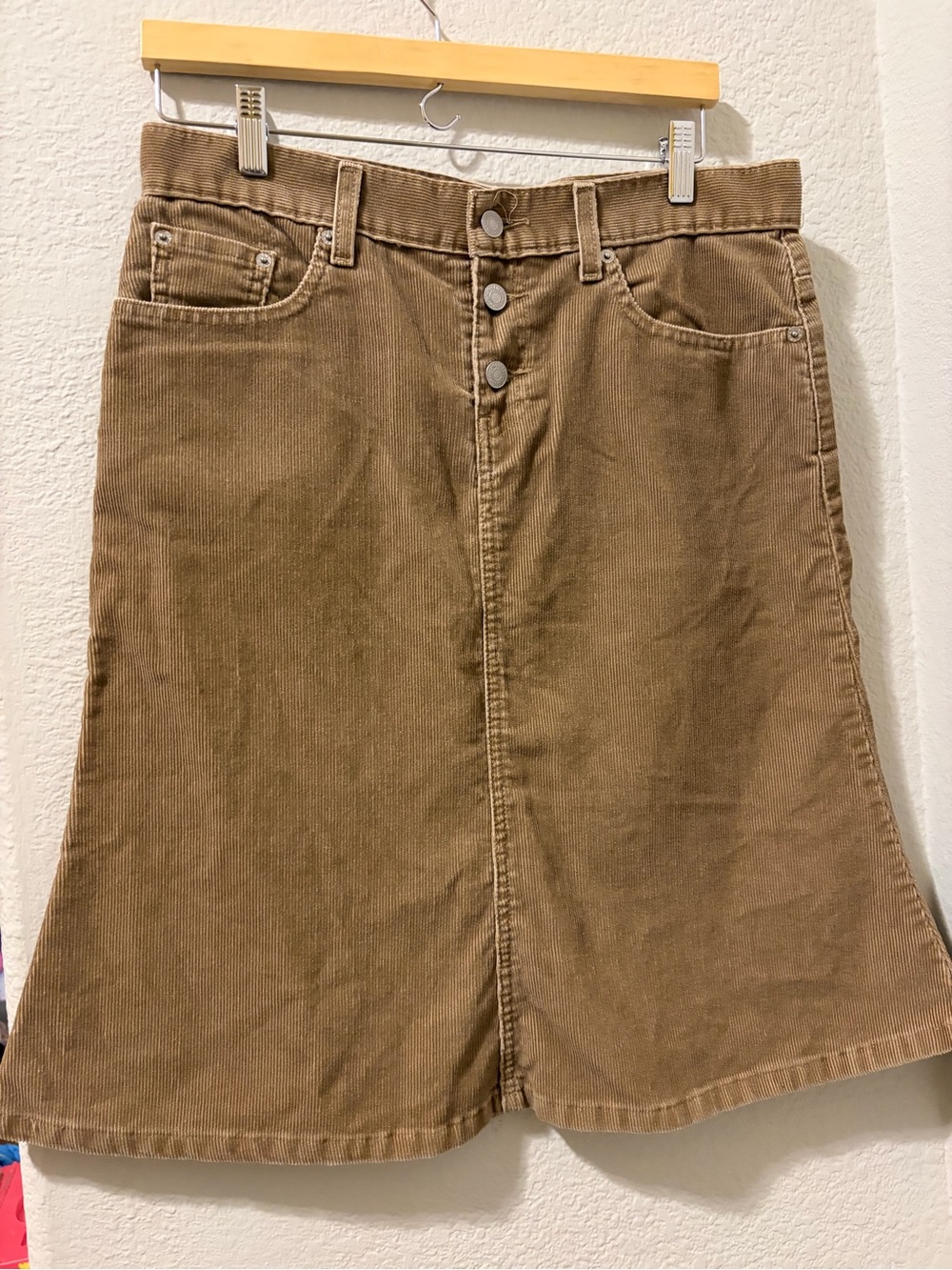 Levi’s Women's Corduroy A-Line Skirt in Brown, Sz 9